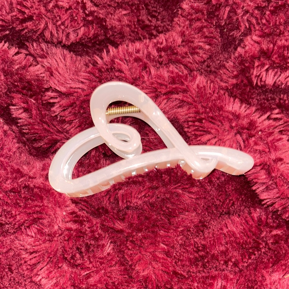 New Elegant Cream Hair Clip